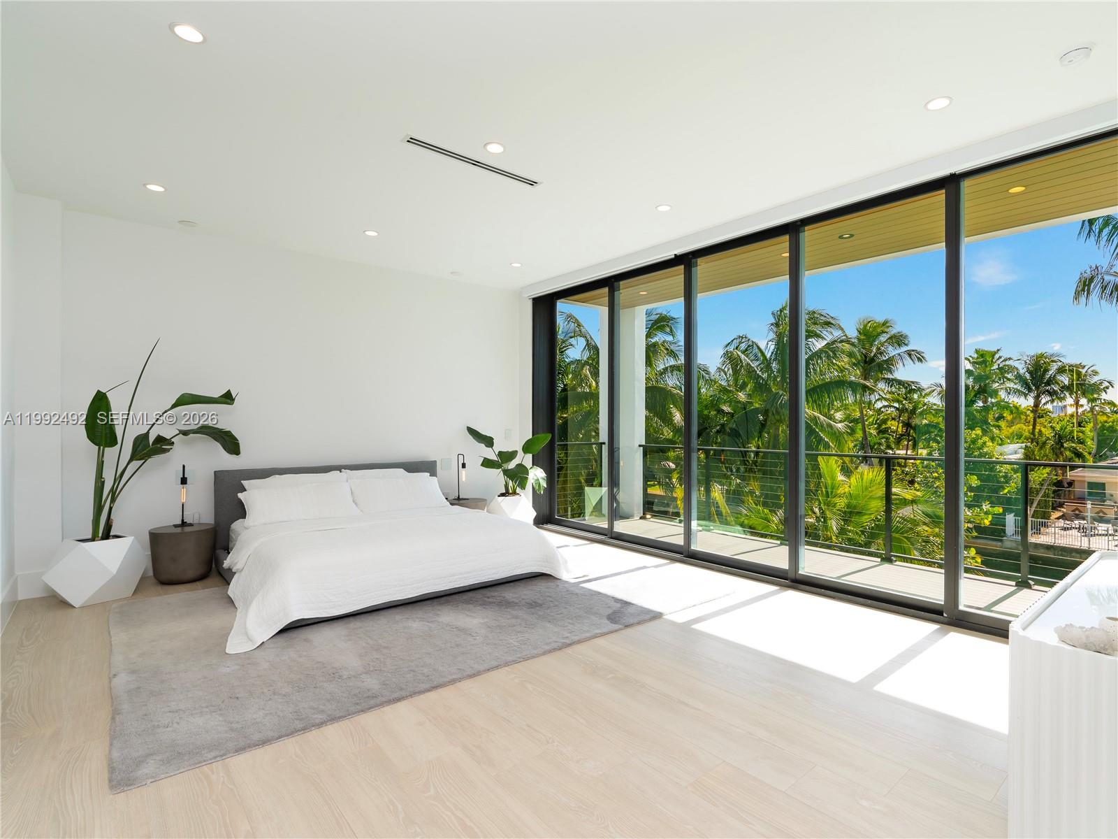 1230 Cleveland Road Miami Beach, FL 33141 - Photo 9 of 26