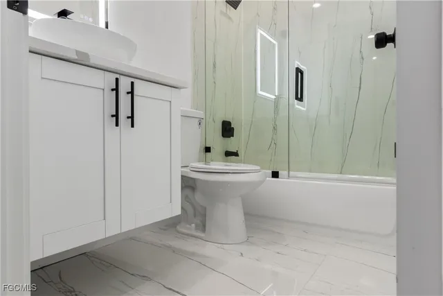 $348,900 | 6010 Acorn Circle, LaBelle, FL 33935