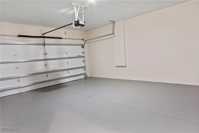 $348,900 | 6010 Acorn Circle, LaBelle, FL 33935