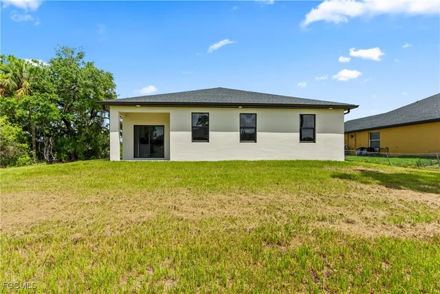 $348,900 | 6010 Acorn Circle, LaBelle, FL 33935