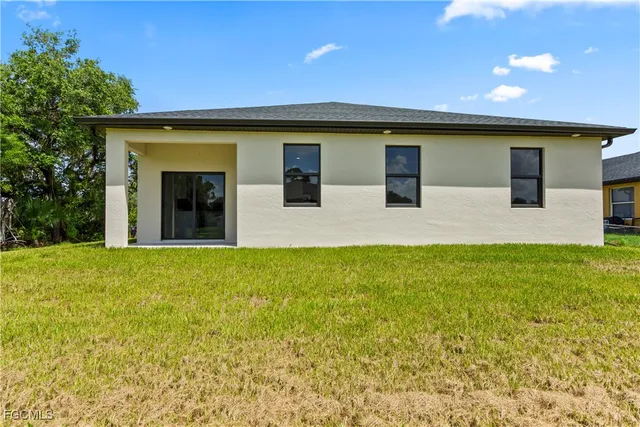 $348,900 | 6010 Acorn Circle, LaBelle, FL 33935