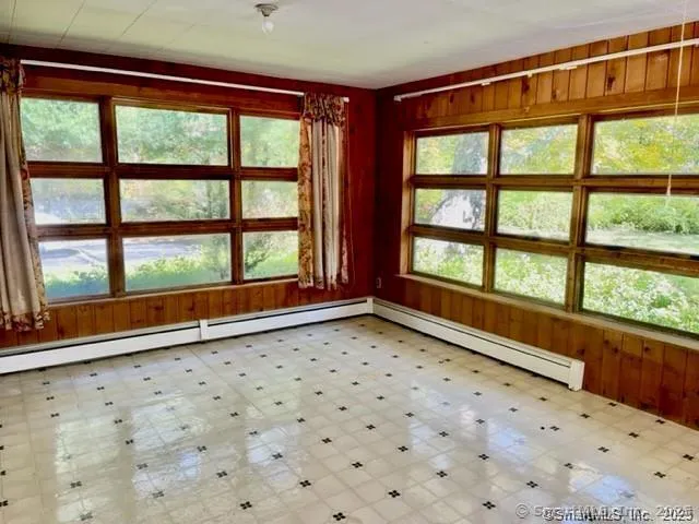 a view of a large window with an outdoor space