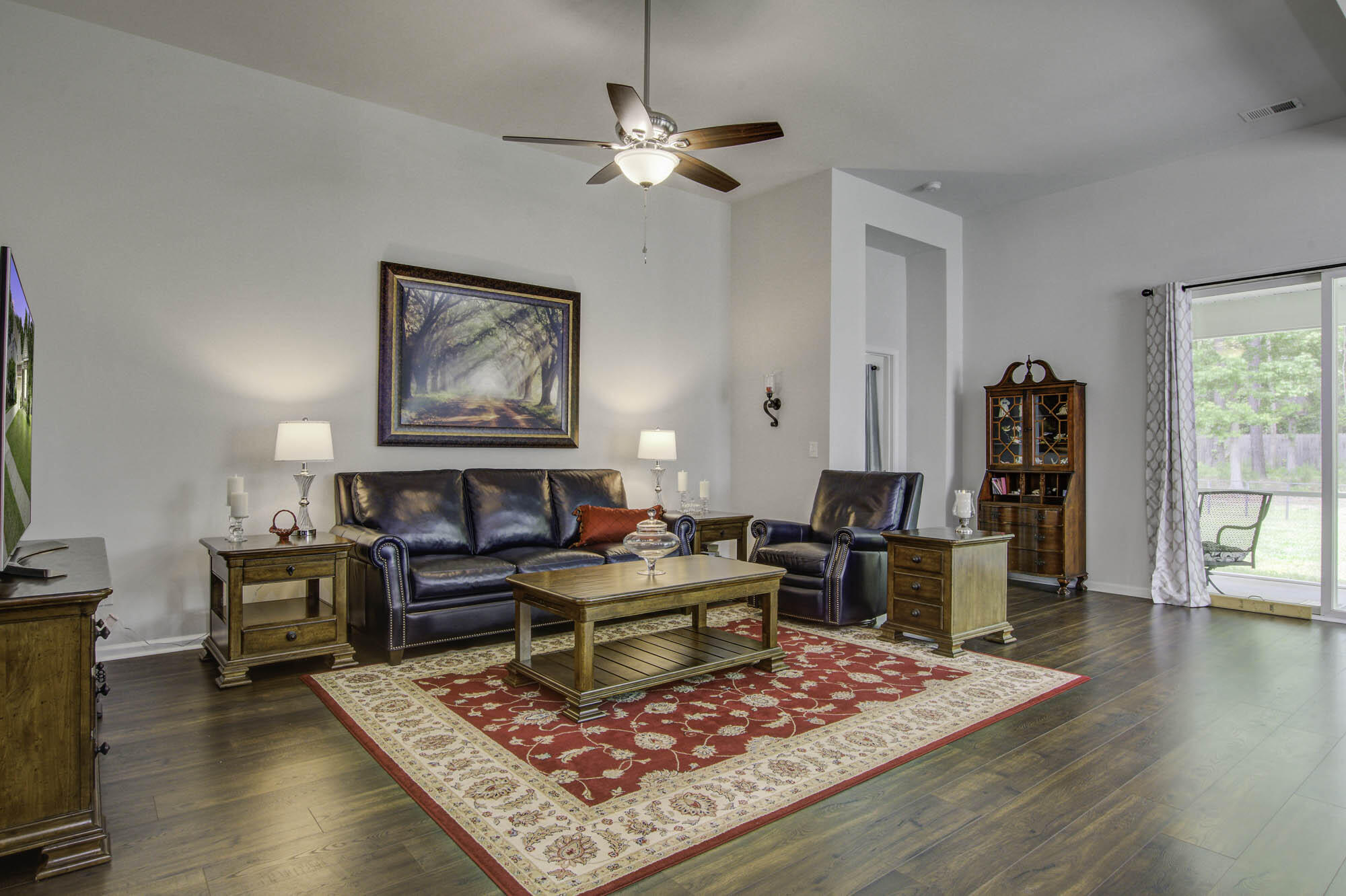 162 Hickory Ridge Way Summerville, SC 29483 - Photo 2 of 34 Living room