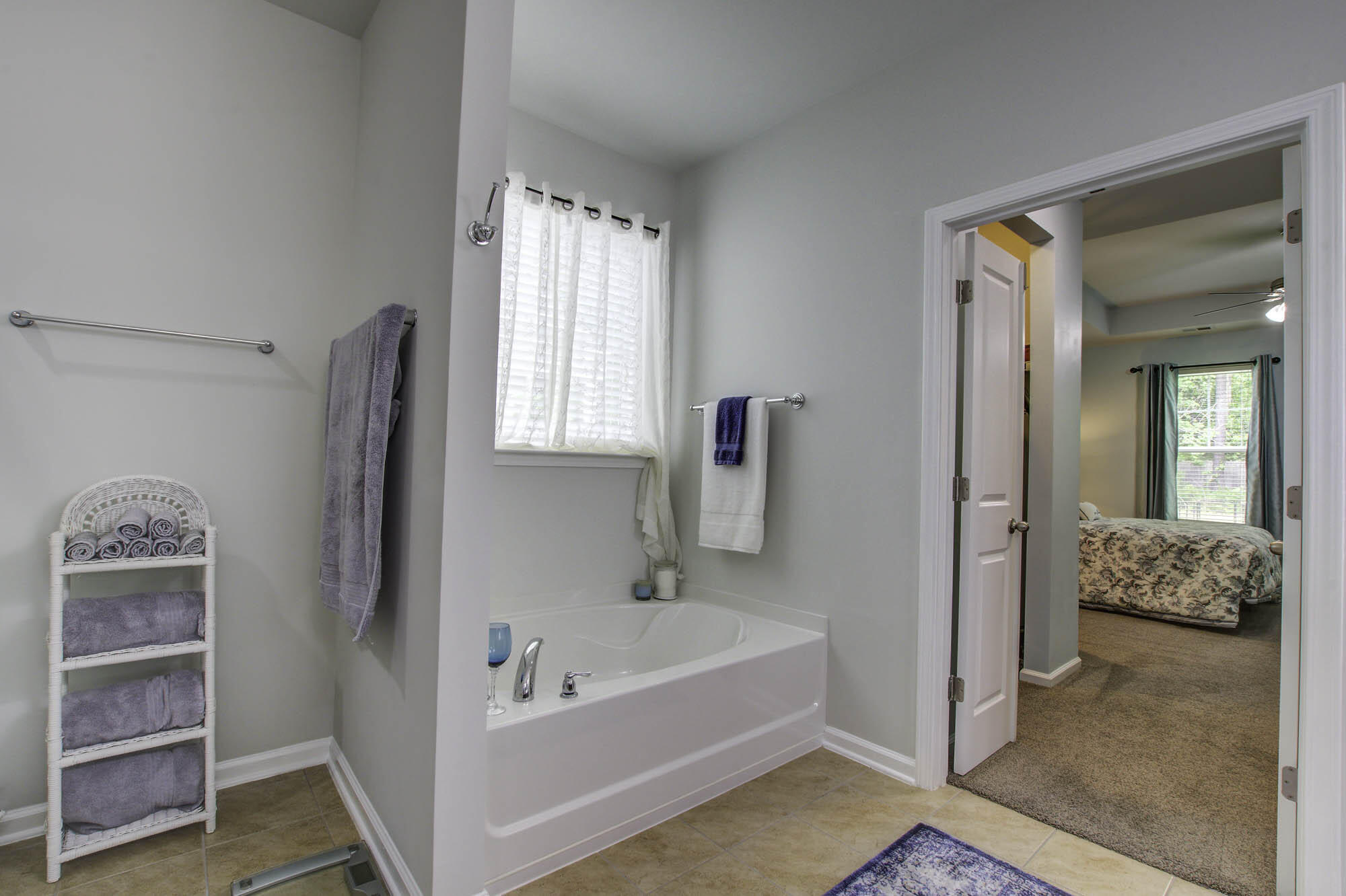 162 Hickory Ridge Way Summerville, SC 29483 - Photo 22 of 34 Master bathroom