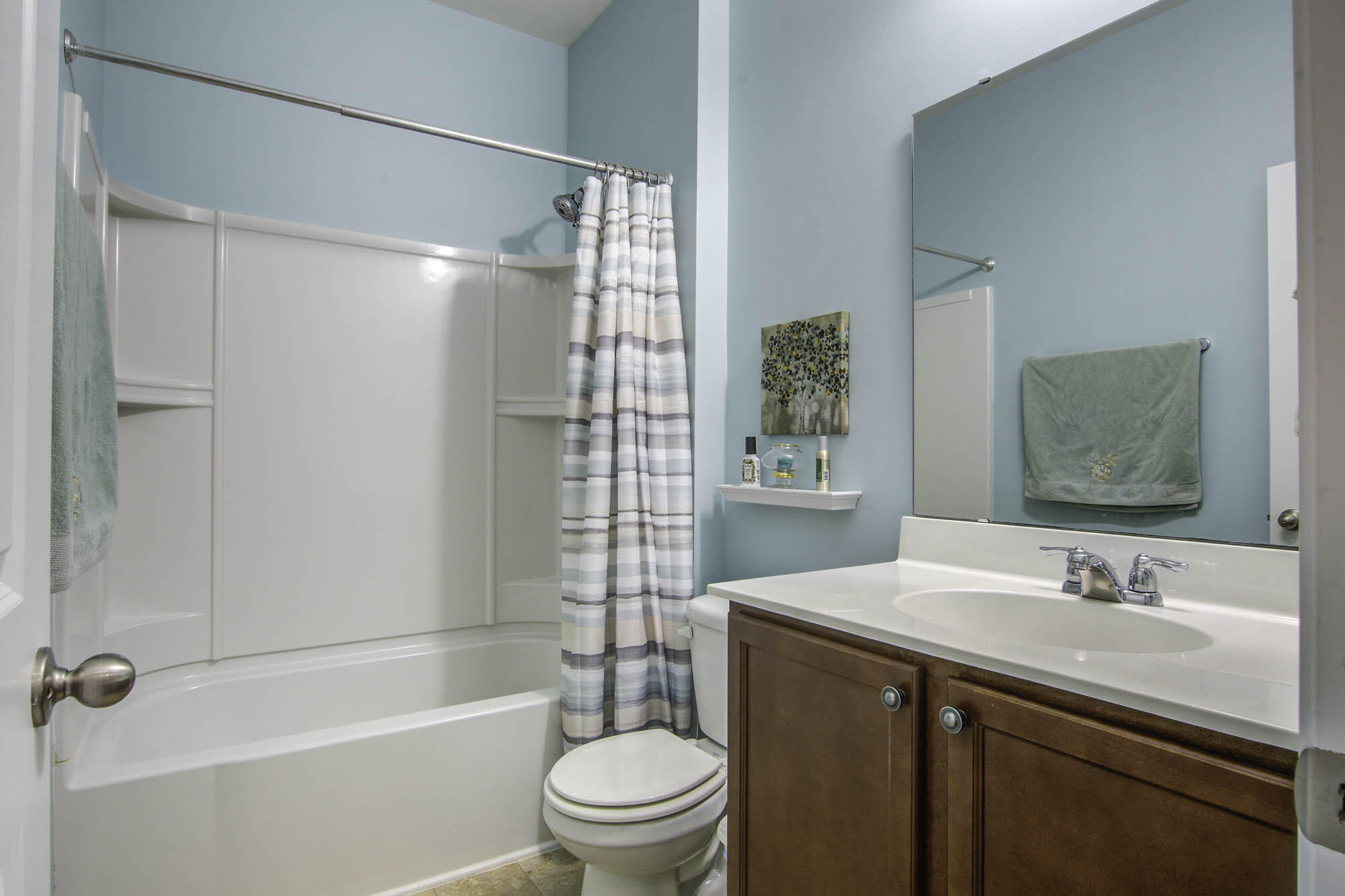 162 Hickory Ridge Way Summerville, SC 29483 - Photo 25 of 34 Second bathroom