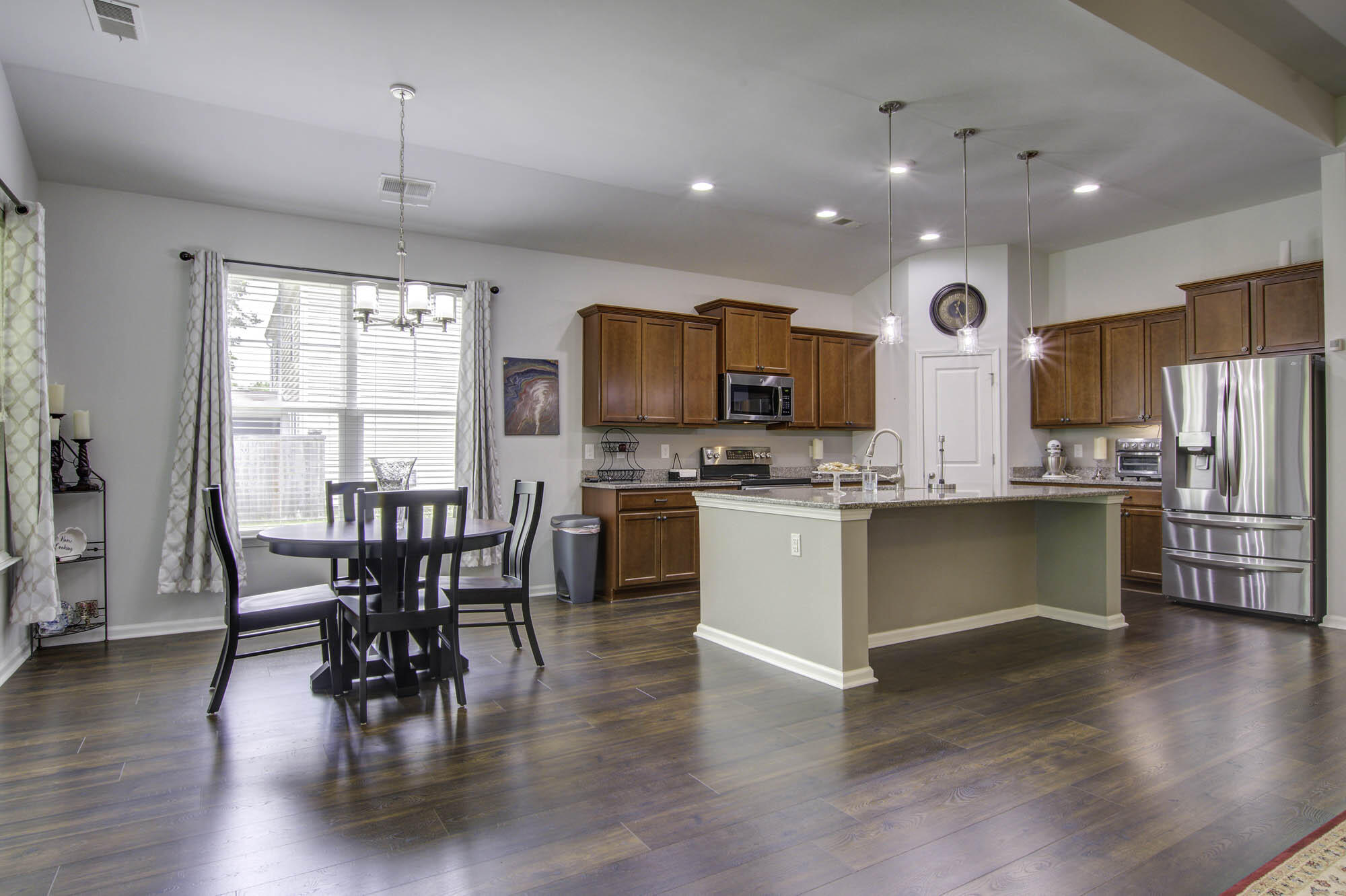 162 Hickory Ridge Way Summerville, SC 29483 - Photo 3 of 34 Eat in kitchen