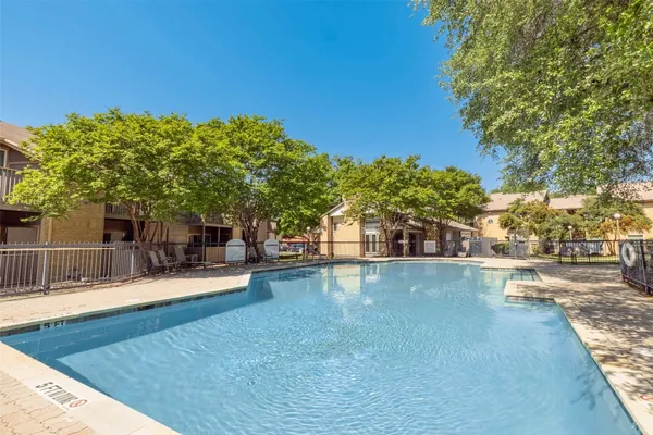 $801 | 10401 Lamar Boulevard North, Unit M208, Austin, TX 78753