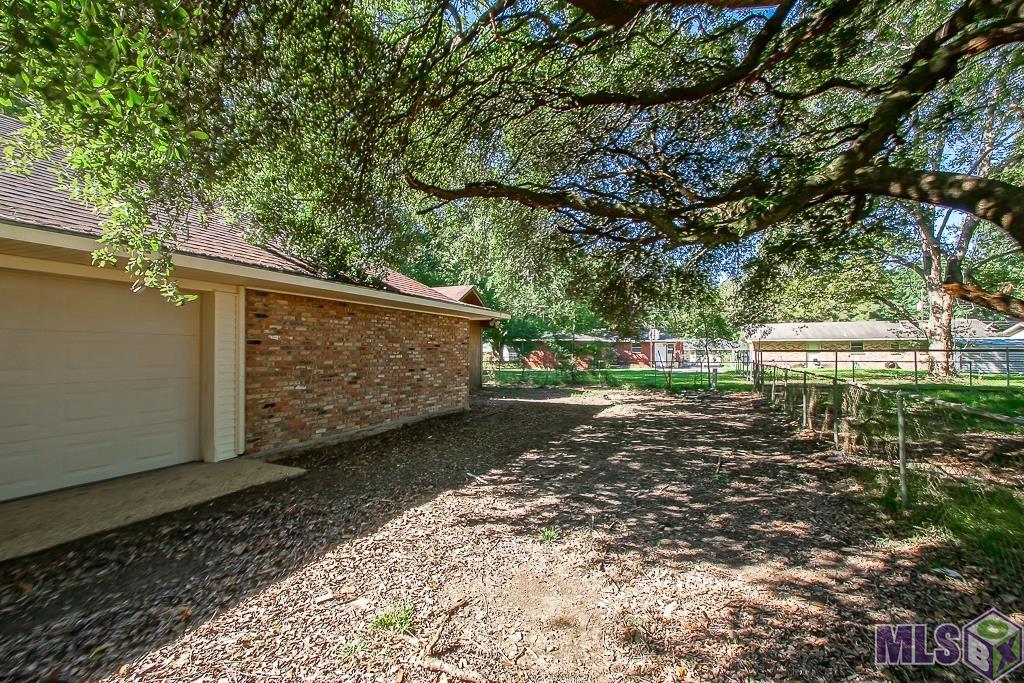 12125 Strauss Drive Baton Rouge, LA 70811 - Photo 23 of 25