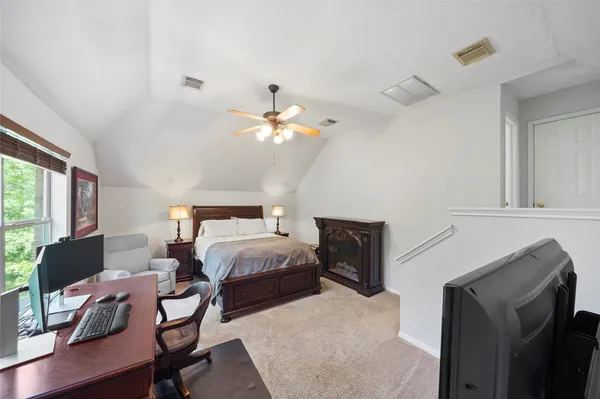 $3,500 | 158 North Whistlers Bend Circle, The Woodlands, TX 77384