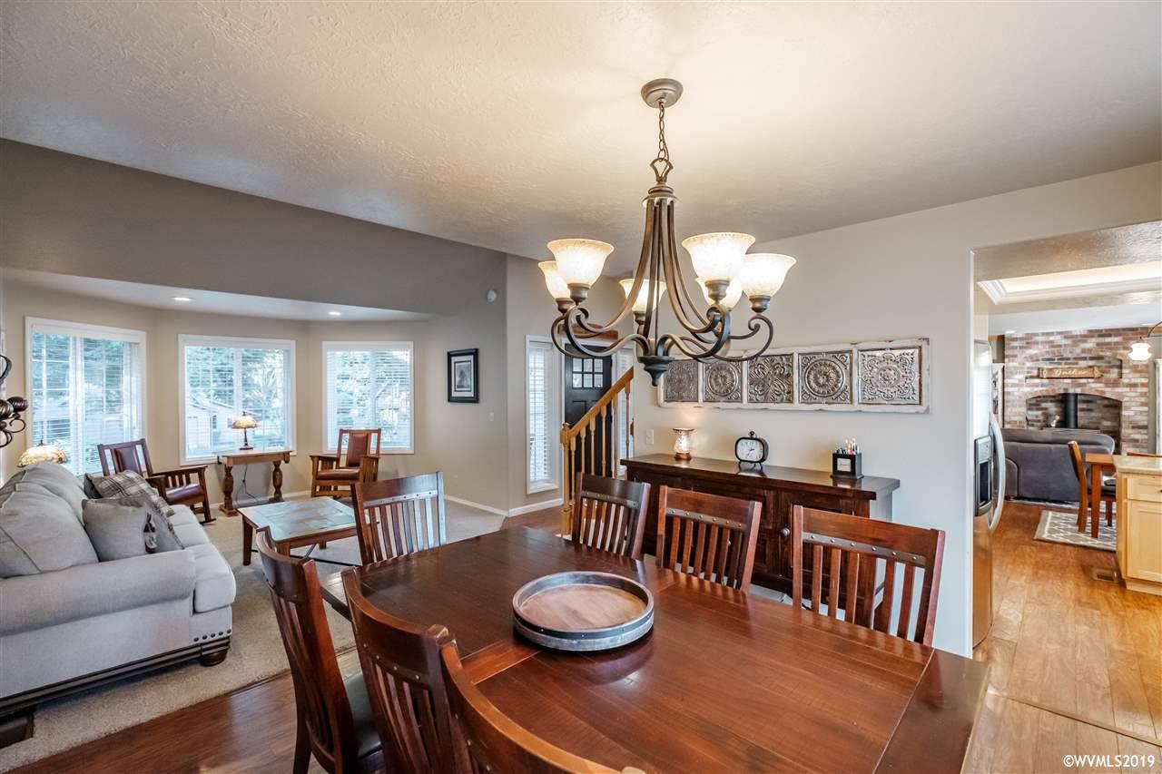 5854 Timber Ridge Drive Southeast Salem, OR 97317 - Photo 8 of 42