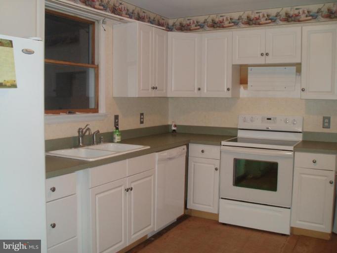 2129 Bethel Road Finksburg, MD 21048 - Photo 2 of 10 Kitchen