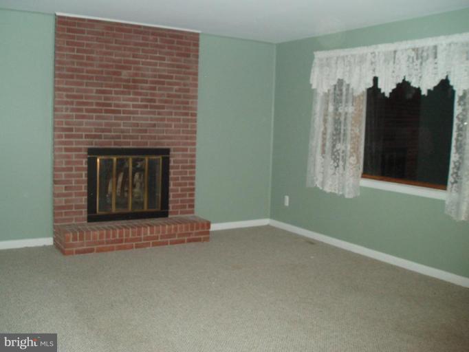 2129 Bethel Road Finksburg, MD 21048 - Photo 4 of 10 Family Room