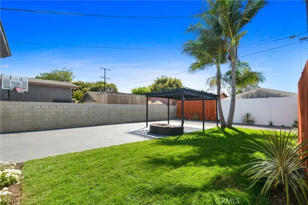 $829,900 | 5319 6th Avenue, Los Angeles, CA 90043