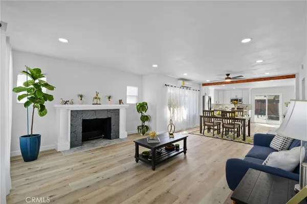$829,900 | 5319 6th Avenue, Los Angeles, CA 90043