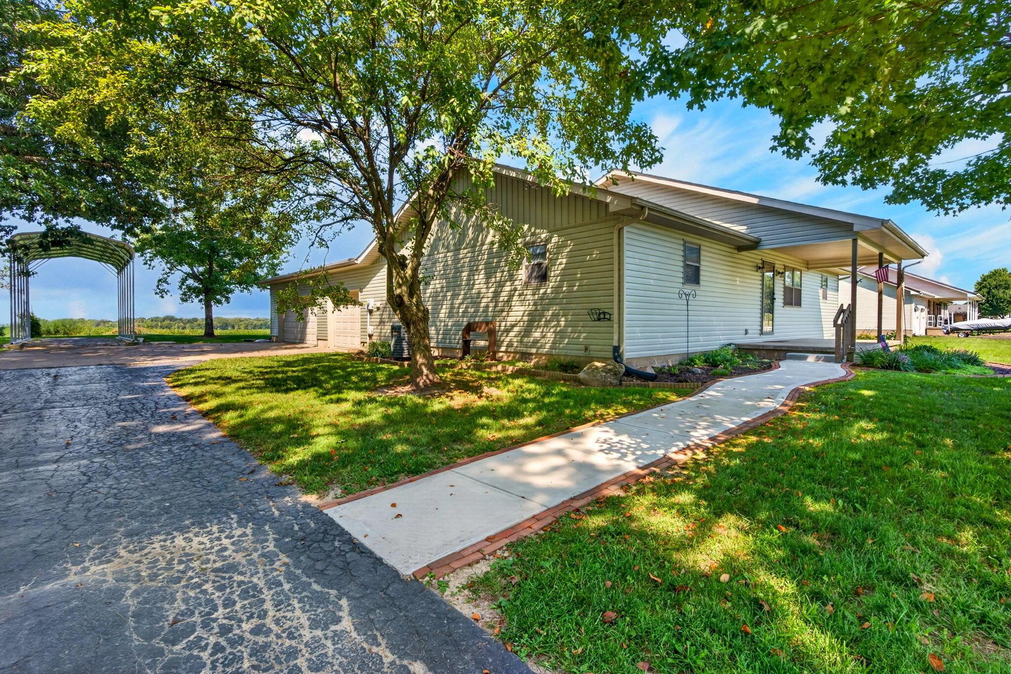 22209 Bolender Pontious Road Circleville, OH 43113 - Photo 4 of 42 22209 Bolender Pontius Rd 53