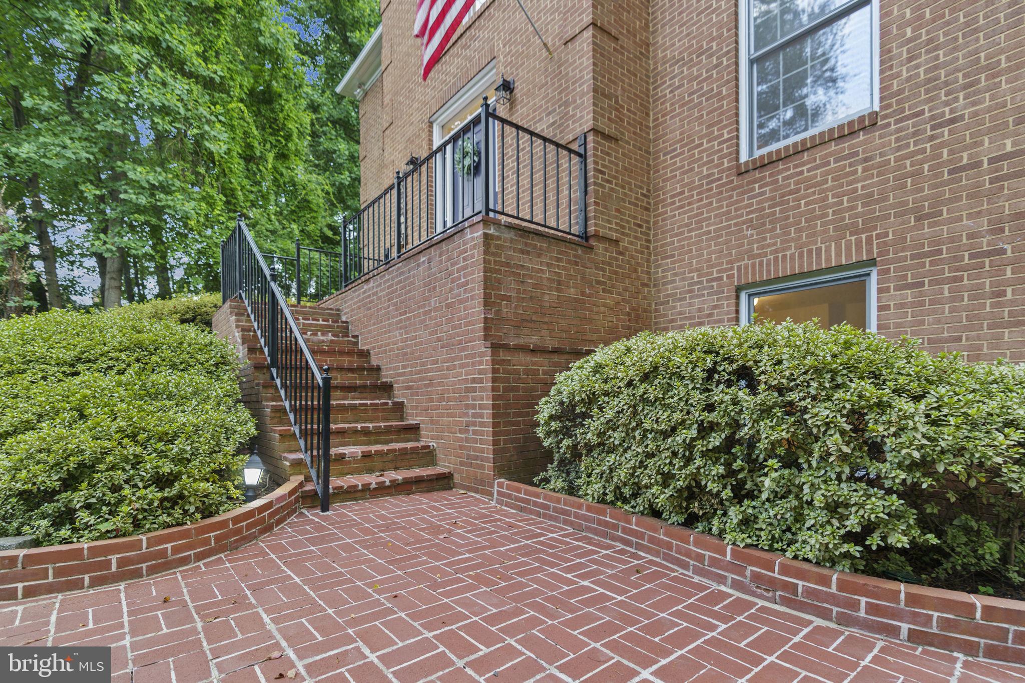 1034 Towlston Road McLean, VA 22102 - Photo 2 of 50 Gallery Image 2