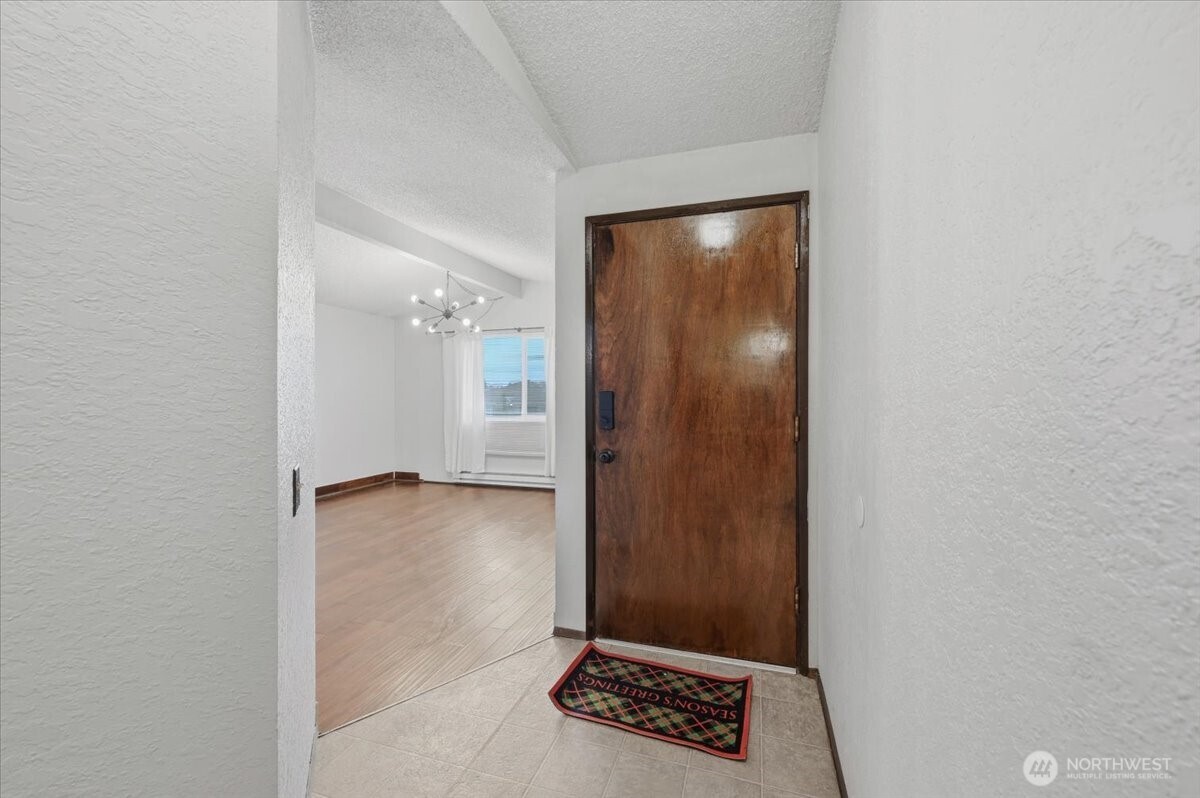 2113 State Street Everett, WA 98201 - Photo 2 of 14