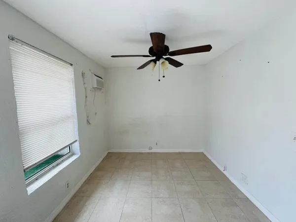 $1,400 | 901 8th Street, Unit 3, West Palm Beach, FL 33401