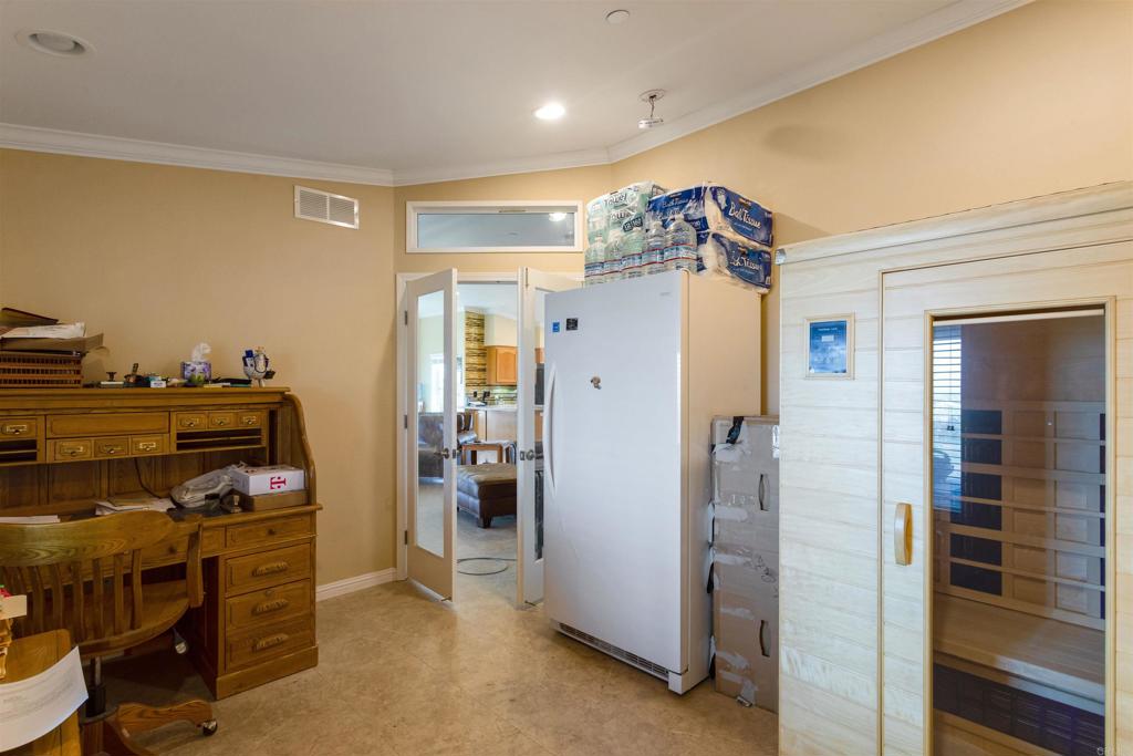 31879 Aquaduct Road Bonsall, CA 92003 - Photo 11 of 38 Office