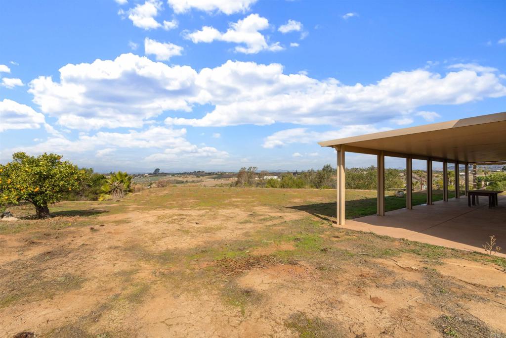 31879 Aquaduct Road Bonsall, CA 92003 - Photo 25 of 38