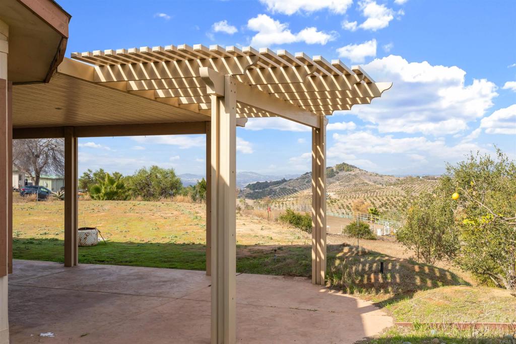 31879 Aquaduct Road Bonsall, CA 92003 - Photo 26 of 38