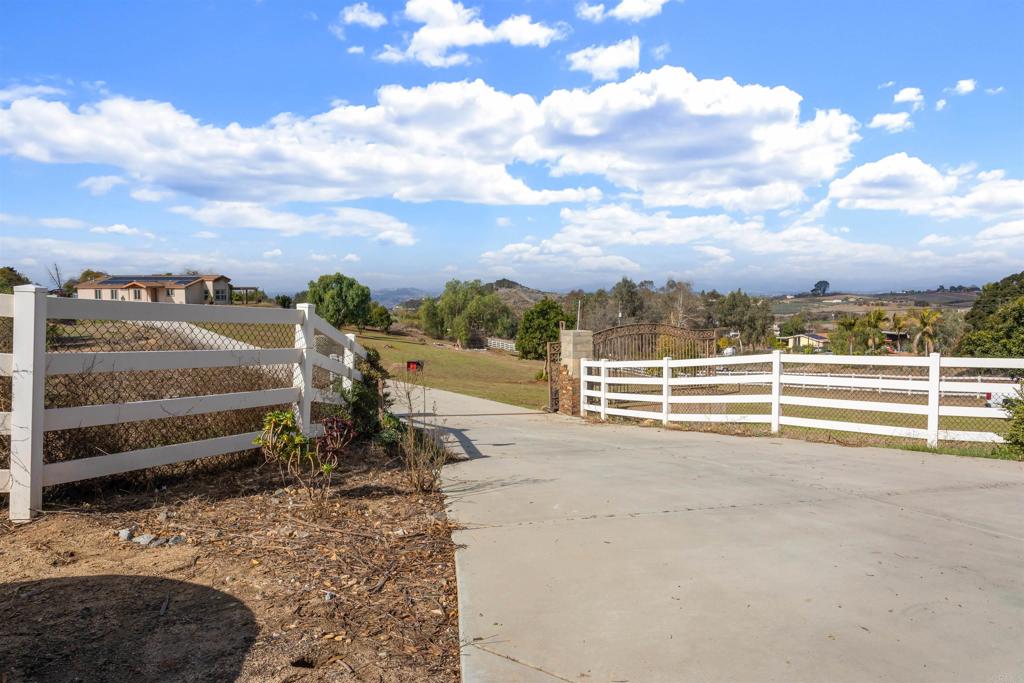 31879 Aquaduct Road Bonsall, CA 92003 - Photo 31 of 38