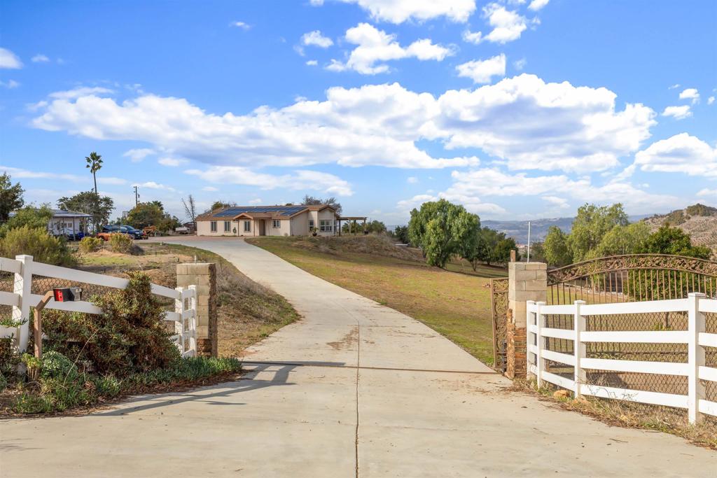 31879 Aquaduct Road Bonsall, CA 92003 - Photo 33 of 38