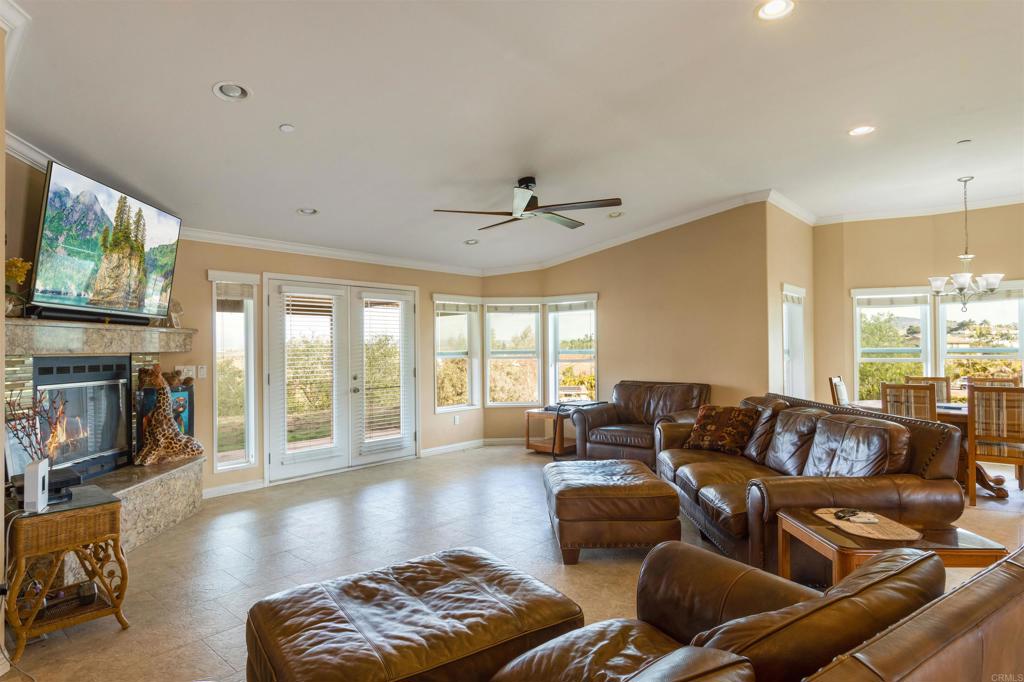 31879 Aquaduct Road Bonsall, CA 92003 - Photo 5 of 38 Living Room from Entry
