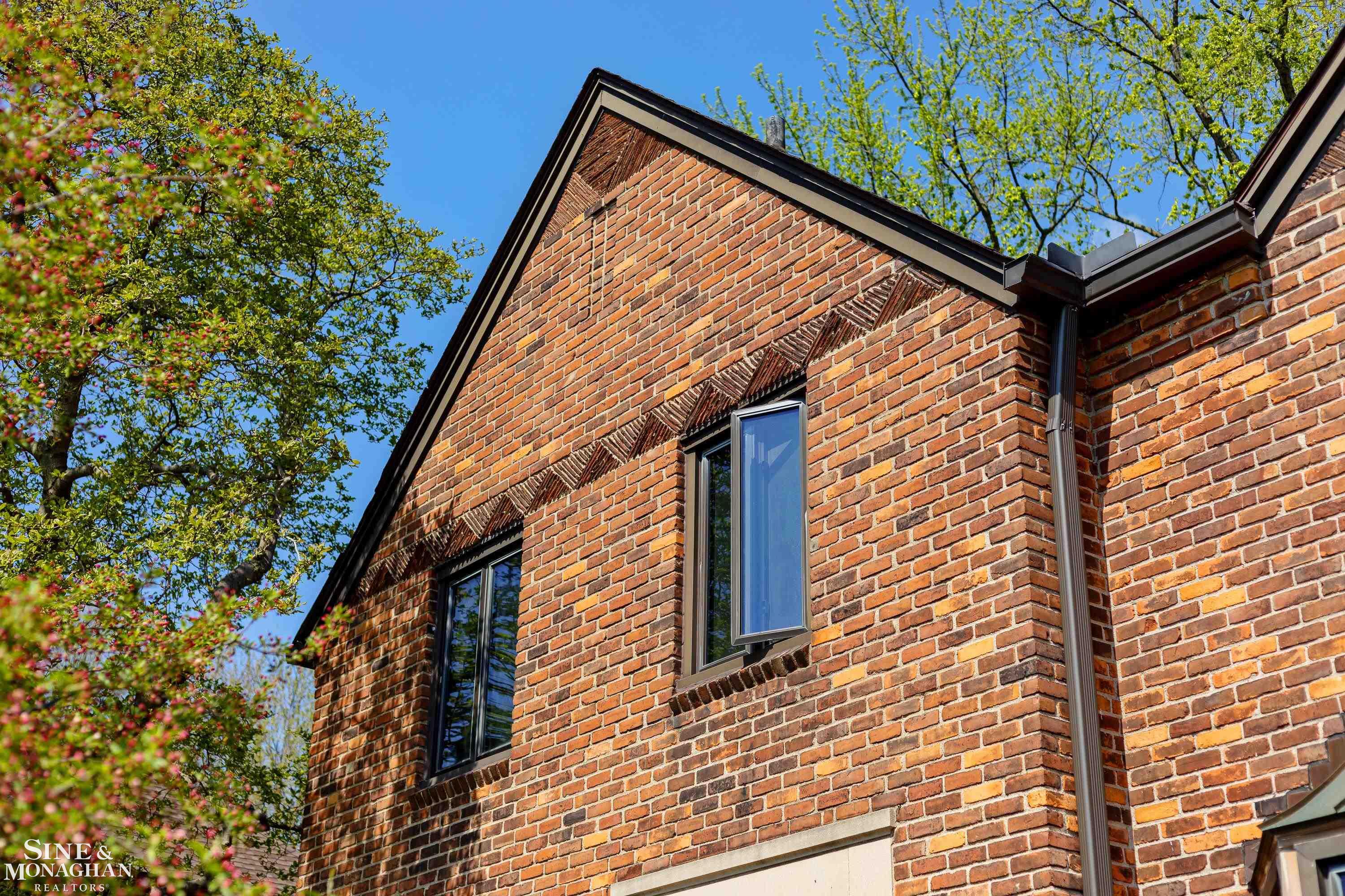 854 Pemberton Road Grosse Pointe, MI 48230 - Photo 5 of 57 50205225-89dbaf86-23df-468d-b3fa-0a446c7d9b42.JPG