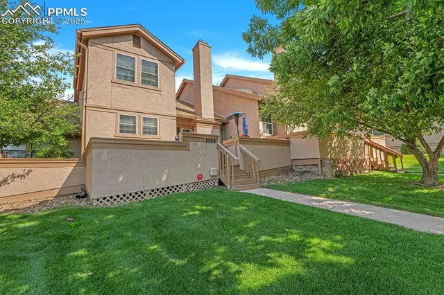 $324,900 | 1892 Brookdale Drive, Colorado Springs, CO 80918