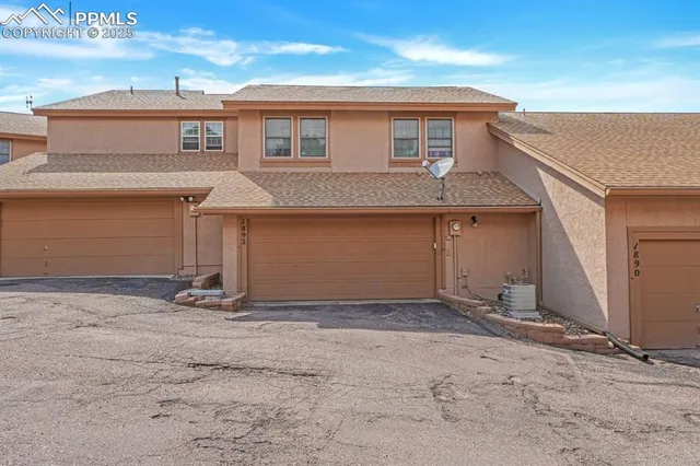 $324,900 | 1892 Brookdale Drive, Colorado Springs, CO 80918