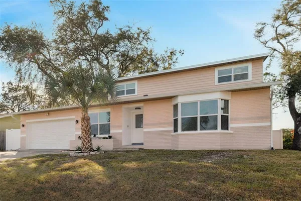 $670,000 | 3309 Briarwood Lane, Safety Harbor, FL 34695