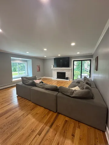 $405,000 | 536 Canal Street, Southington, CT 06479