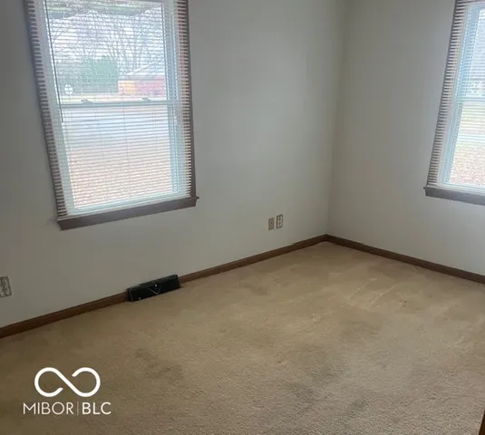 $240,000 | 701 South Sycamore Road, Seymour, IN 47274