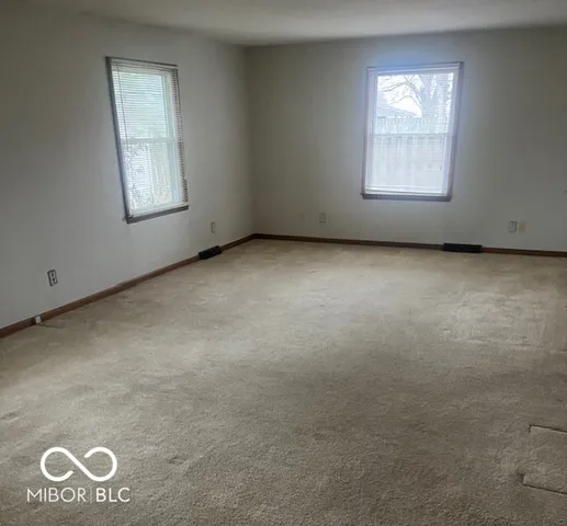 $240,000 | 701 South Sycamore Road, Seymour, IN 47274