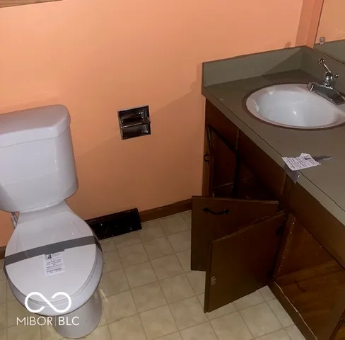 $240,000 | 701 South Sycamore Road, Seymour, IN 47274