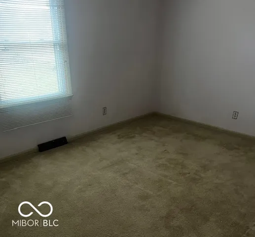 $240,000 | 701 South Sycamore Road, Seymour, IN 47274