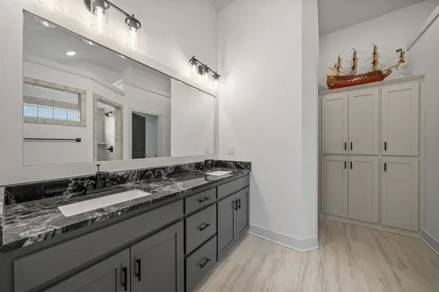 $799,000 | 8808 North Clarion Avenue, Kansas City, MO 64153