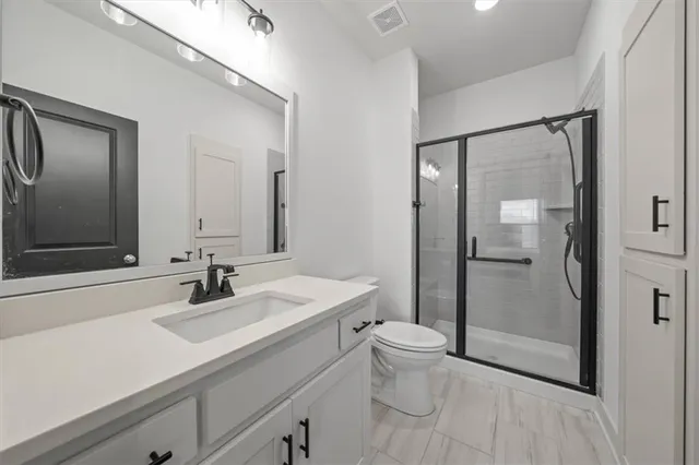 $799,000 | 8808 North Clarion Avenue, Kansas City, MO 64153