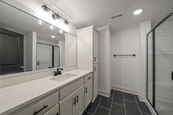 $749,924 | 8808 North Clarion Avenue, Kansas City, MO 64153