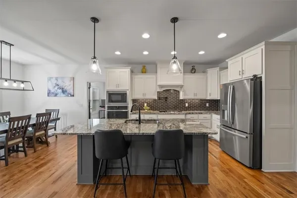 $749,924 | 8808 North Clarion Avenue, Kansas City, MO 64153