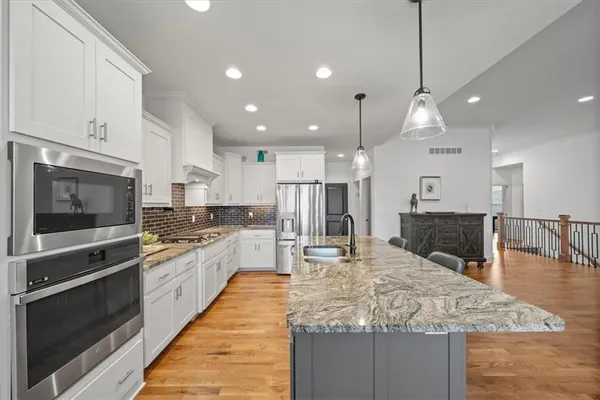 $749,924 | 8808 North Clarion Avenue, Kansas City, MO 64153