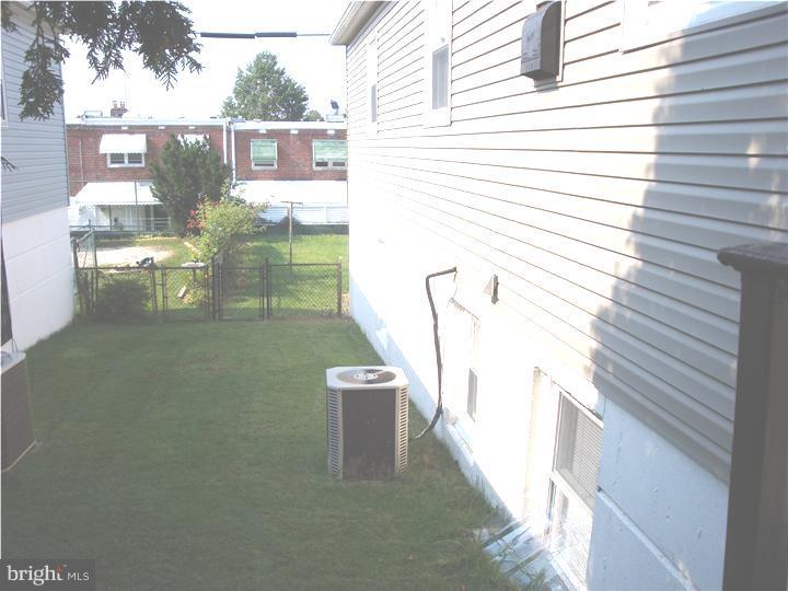 3322 Red Lion Road Philadelphia, PA 19114 - Photo 15 of 15 Side Yard