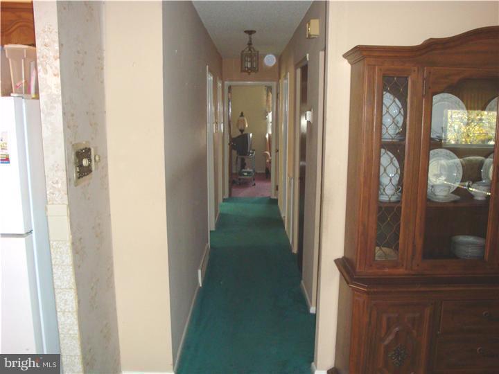 3322 Red Lion Road Philadelphia, PA 19114 - Photo 7 of 15 Hallway