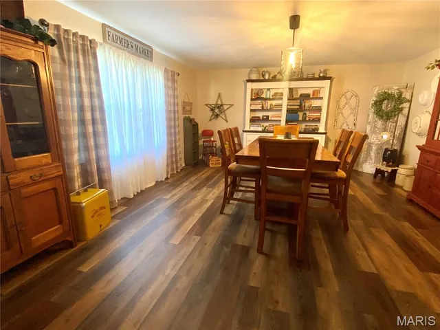 $230,000 | 201 South Clayton Street, Charleston, MO 63834