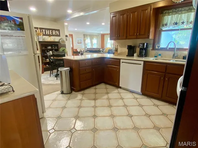 $230,000 | 201 South Clayton Street, Charleston, MO 63834