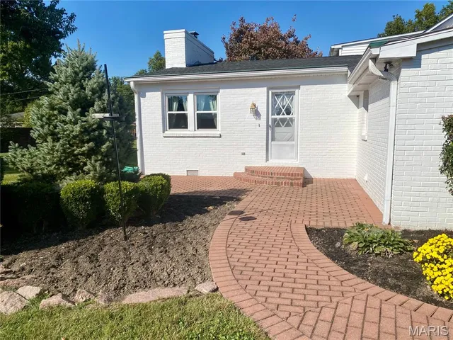 $230,000 | 201 South Clayton Street, Charleston, MO 63834