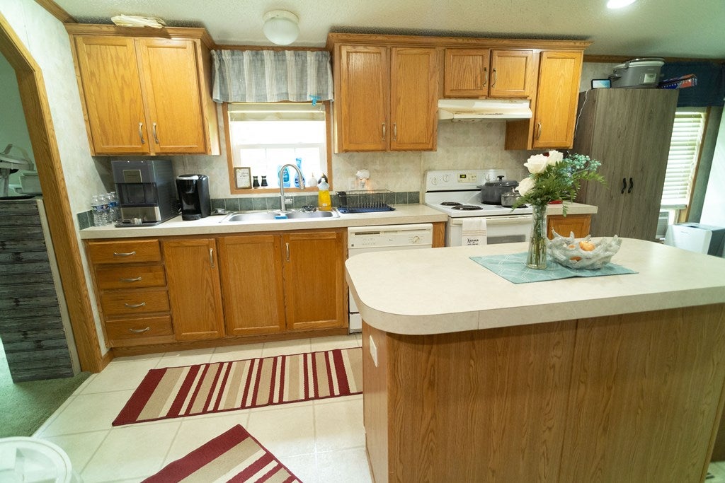 3195 Osborne Mountain Road Raven, VA 24639 - Photo 2 of 31 Gallery Image 2