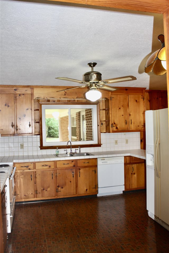 2705 Fairlawn Road Durham, NC 27705 - Photo 8 of 20 Photo 8