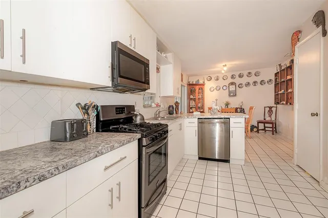 $575,000 | Three Lakes, Miami, FL 33186